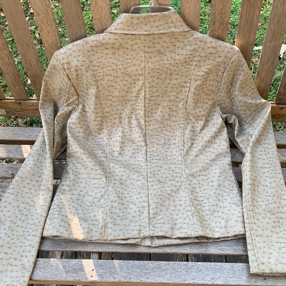 Jacket - Picture 2 of 5